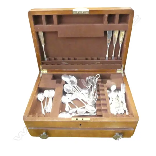 BOXED PLATED ‘RYAL’ CUTLERY SET (INCOMPLETE?), WITH SUBSIDIARY DRAWER 