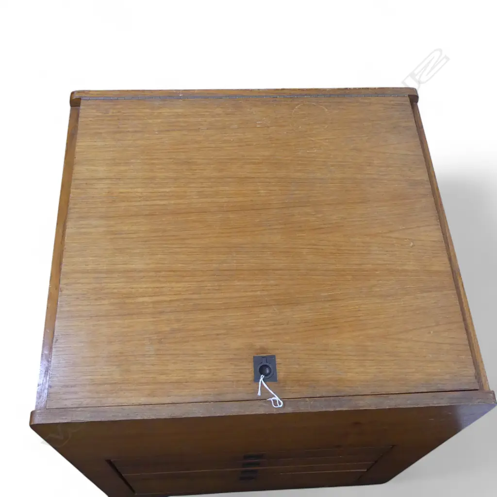 CUSTOM BUILT CEDAR SEWING MACHINE / DROP SIDE WORK UNIT 660x610x720mm Image 1++