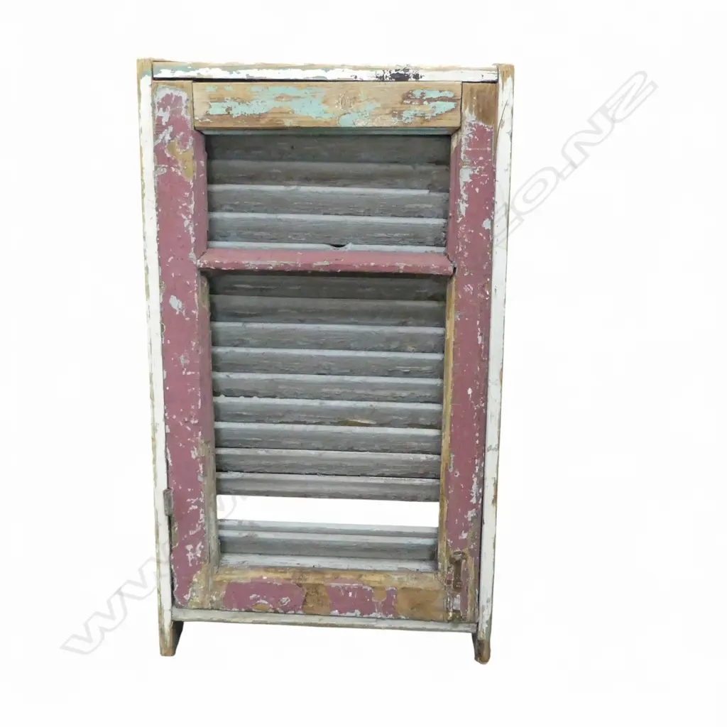 CASEMENT WINDOW FRAME w. SHUTTER 825x450mm Image 1++