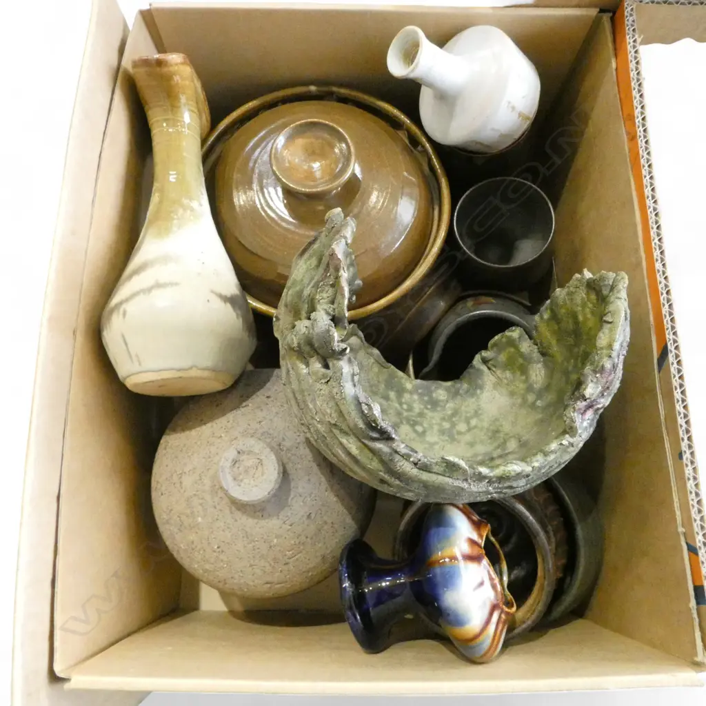 ASST. N.Z. STUDIO POTTERY Image 1++
