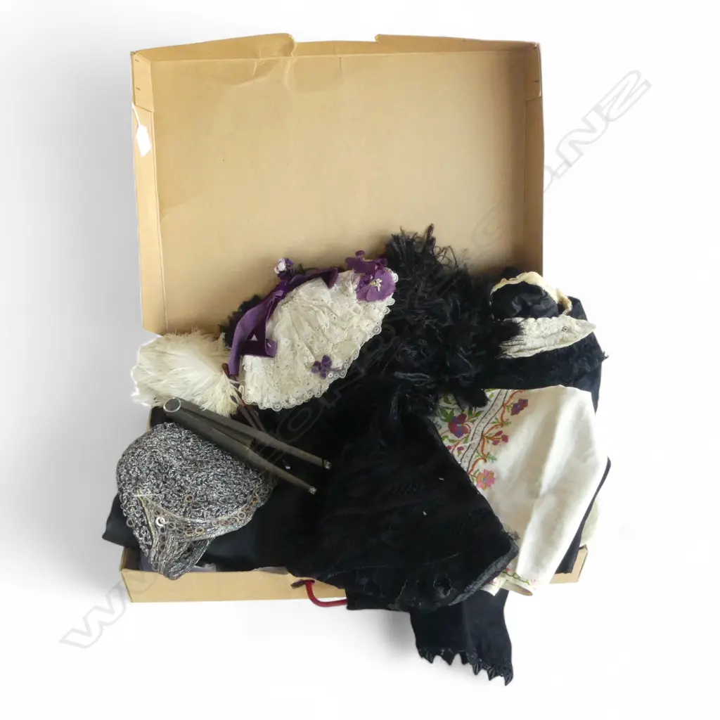 BOXED 'SINCERITY' LADIES CLOTHING + FANS etc Image 1++