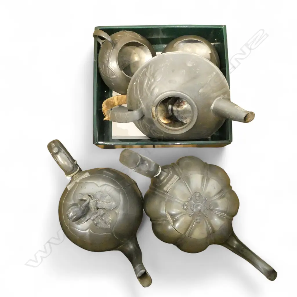 PEWTER ART NOUVEAU 3 PCE TEA SERVICE + 2 PEWTER TEAPOTS Image 1++
