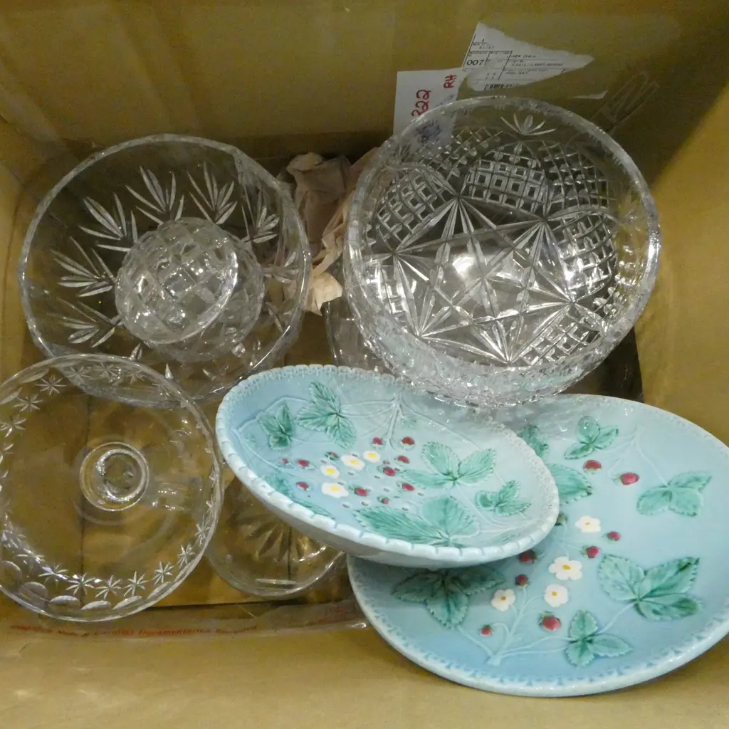 ASST. CRYSTAL/GLASS + W. GERMAN BERRY DISH (FAULT) Image 1++