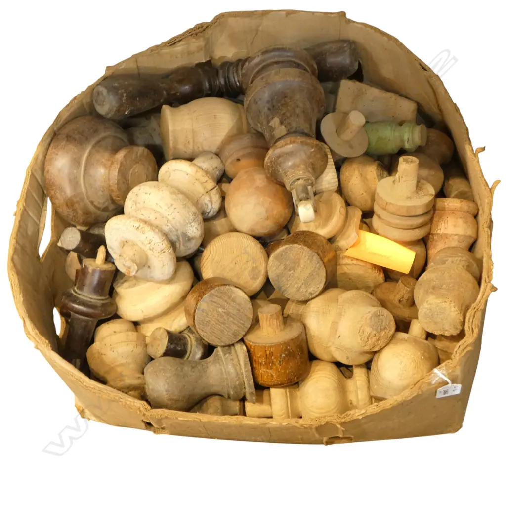 BOX OF ASST. ANTIQUE FURNITURE LEGS Image 1++