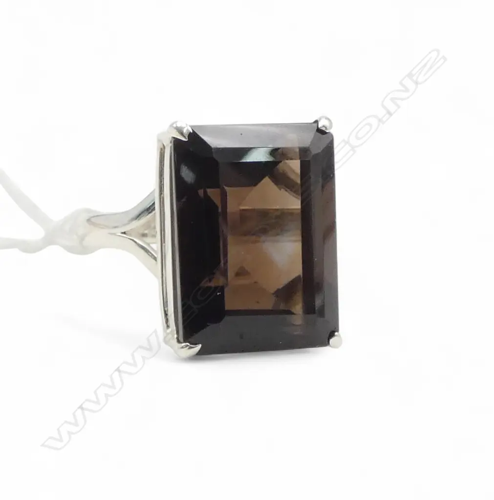 SILVER & SMOKY QUARTZ RING SIZE R Image 1++
