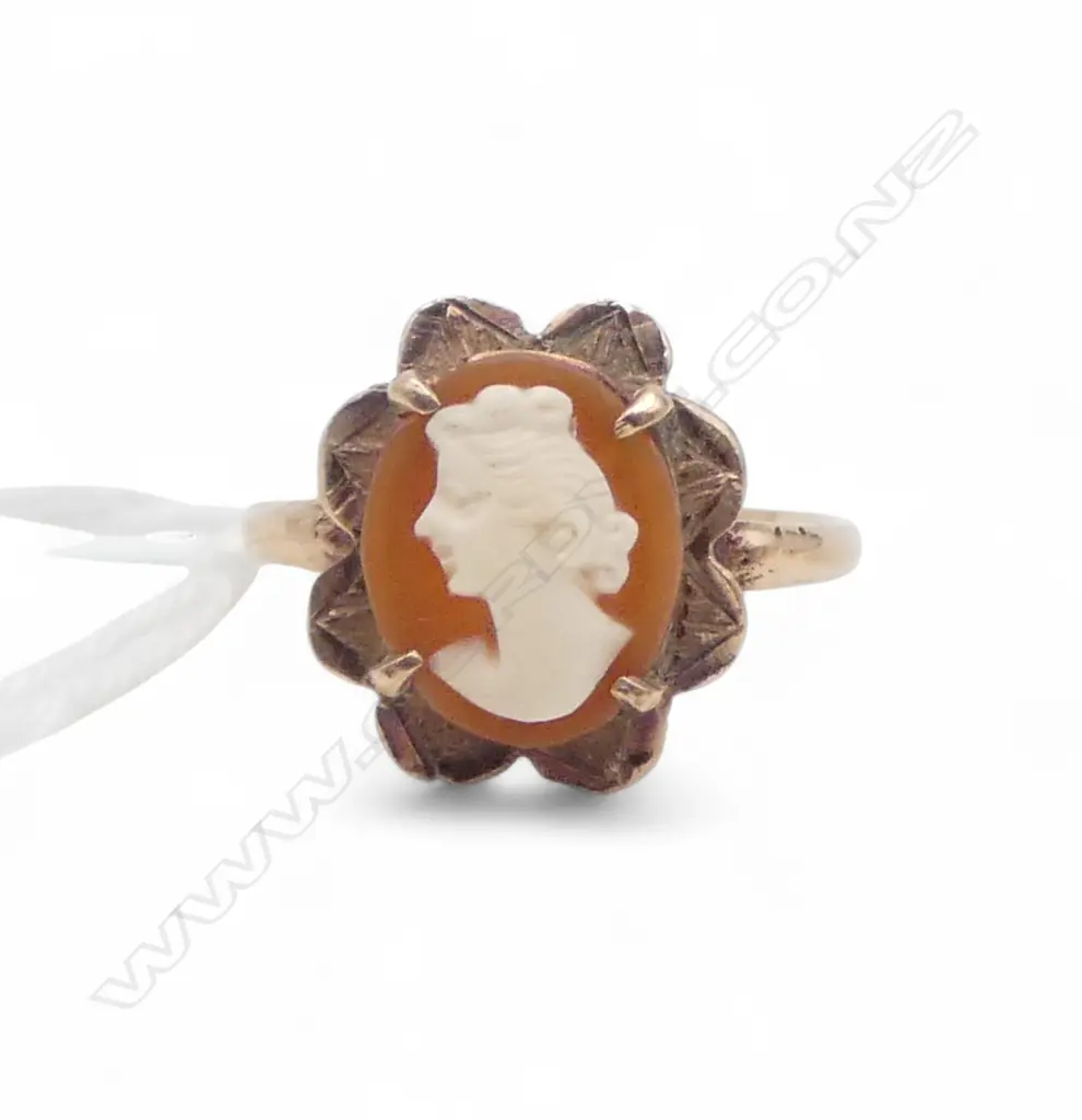 9CT ROSE GOLD AND CAMEO RING 1.5gms SIZE J Image 1++