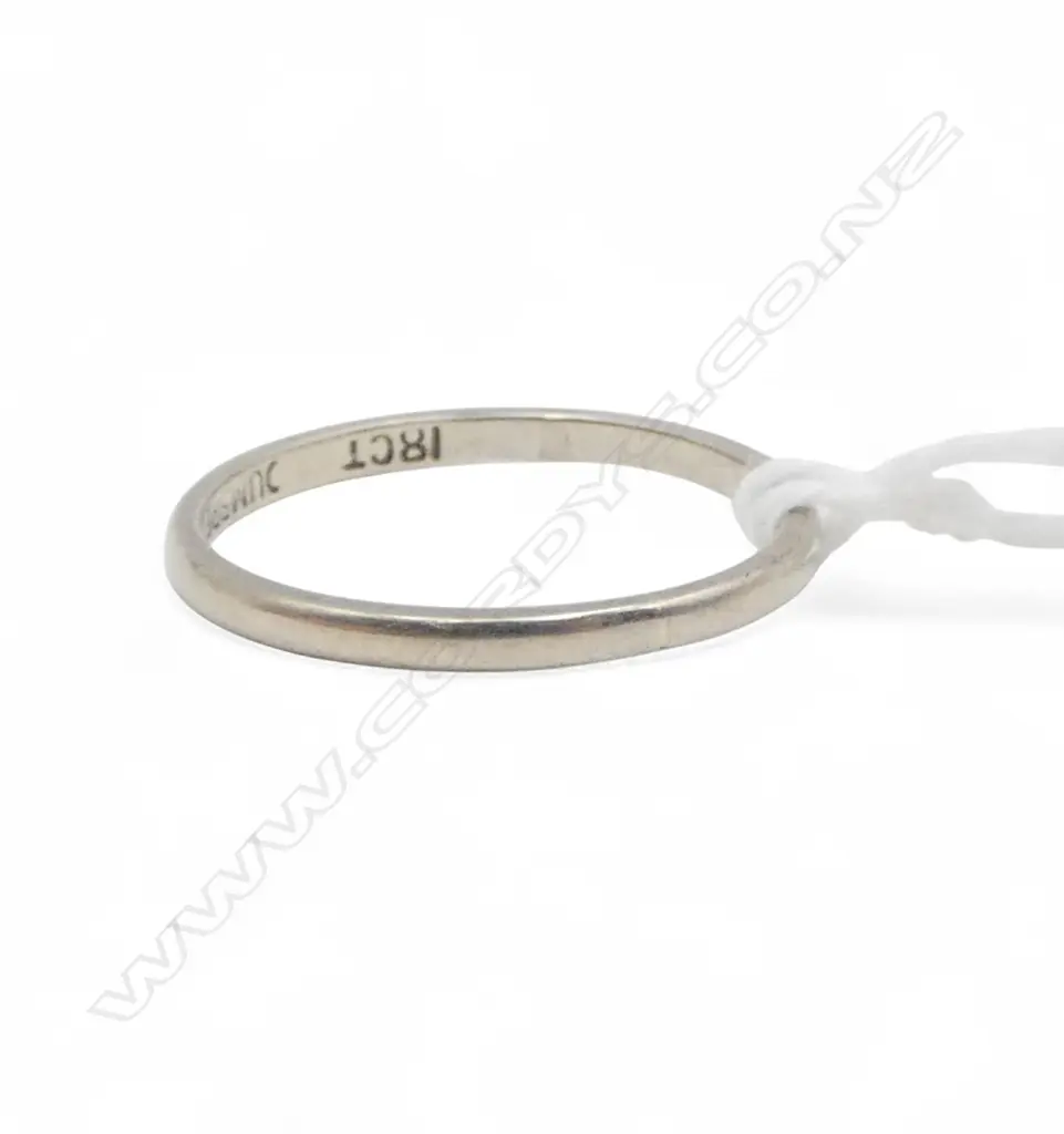 18CT WG WEDDER, 1.5gms SIZE M1/2 Image 1++