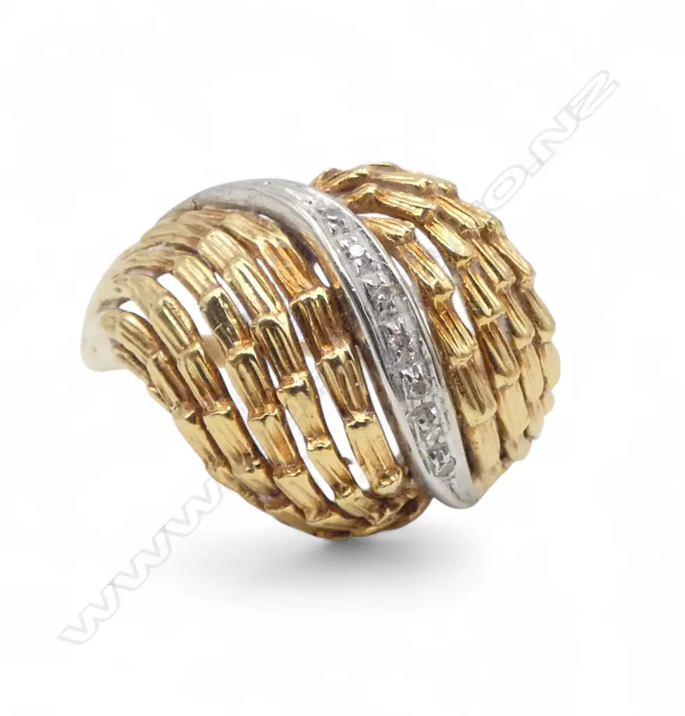 18ct Y/WHITE GOLD RETRO DESIGN DIAMOND RING 6.95gms SIZE R Image 1++