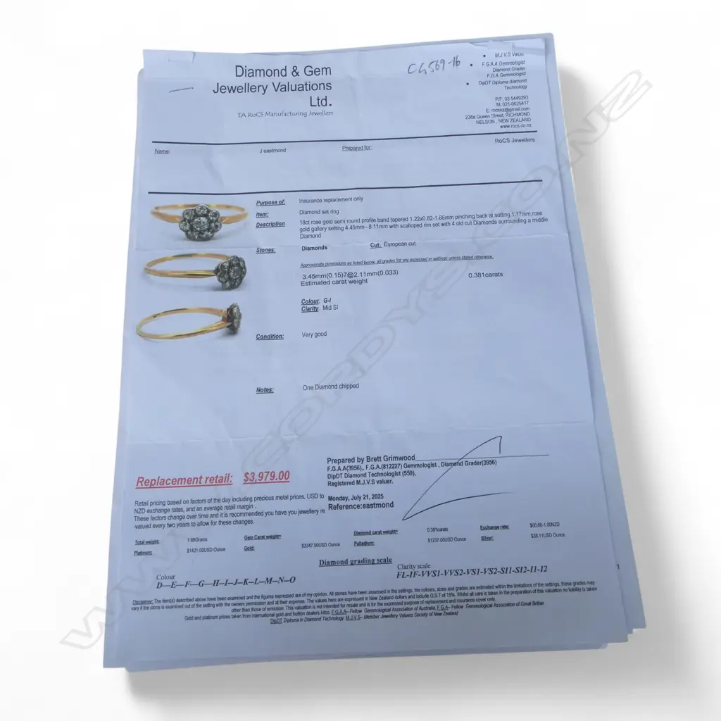 18ct GOLD & DIAMOND VINTAGE RING 1.98gms. w valuation $3979 SIZE S Image 1++