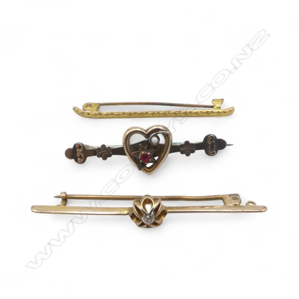 3 VICTORIAN 9CT GOLD BAR BROOCHES (one with diamond/one with red stone) 2.20gms Image 1++