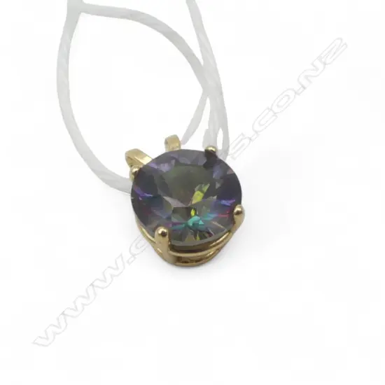 14CT GOLD & GEM SET PENDANT 0.7GMS