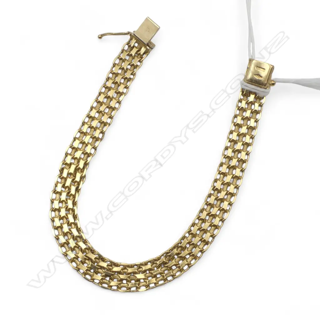 18ct GOLD RETRO BRACELET 15.7 grams 19cm long Image 1++