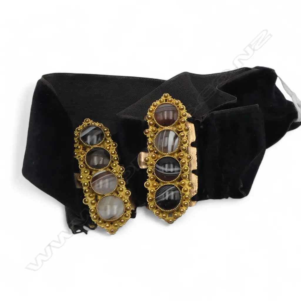 Pair of agate on black velvet bracelets 18cm & 16cm approx Image 1++