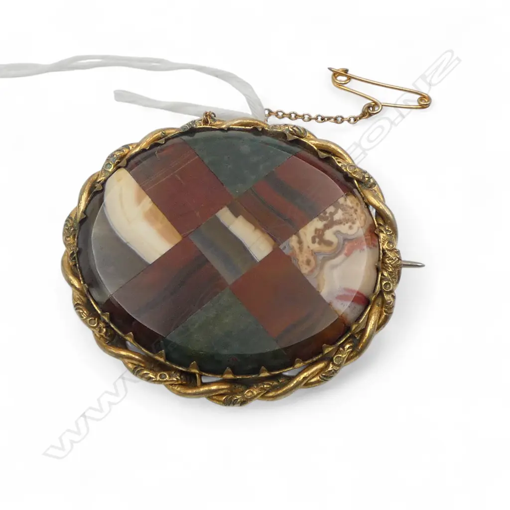 Large banded agate brooch not gold Image 1++