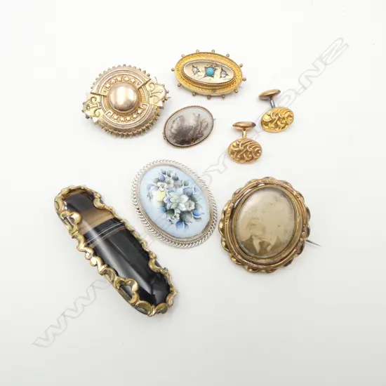 BAG VICTORIAN & OTHER JEWELLERY mainly brooches 
