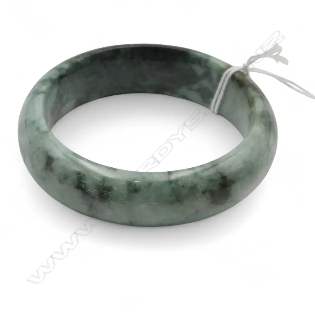SML THAI JADE STYLE BANGLE, Dia.58mm interior measurement Image 1++