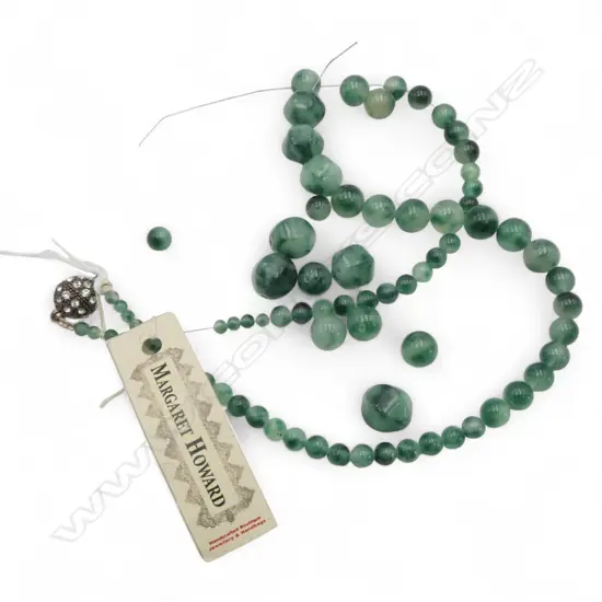 Long string of graduated 'Green Forrest Agate' beads L.600mm. The larger beads facetted the others round