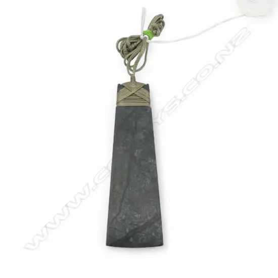 TANGIWAI POUNAMU HEI TOKI (with woven cord) L.105mm