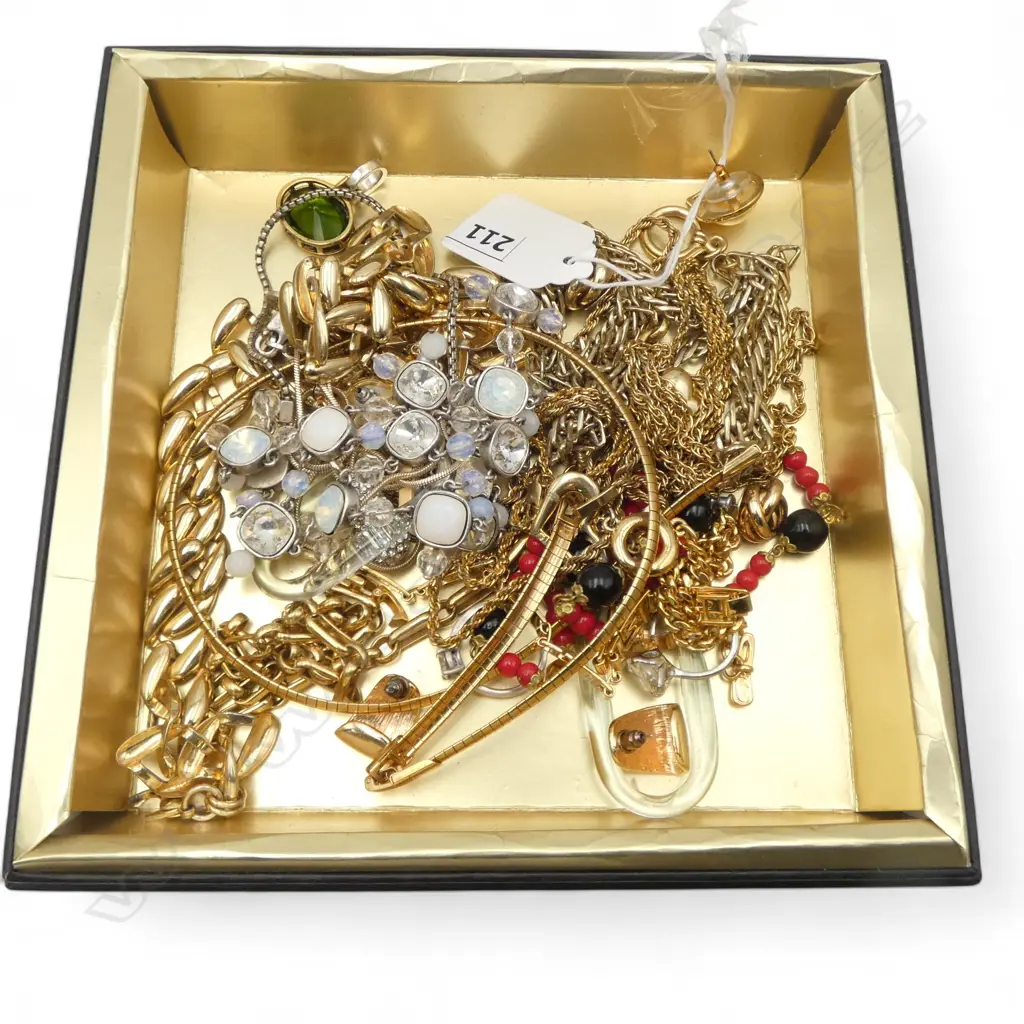 ASST. COSTUME JEWELLERY Image 1++