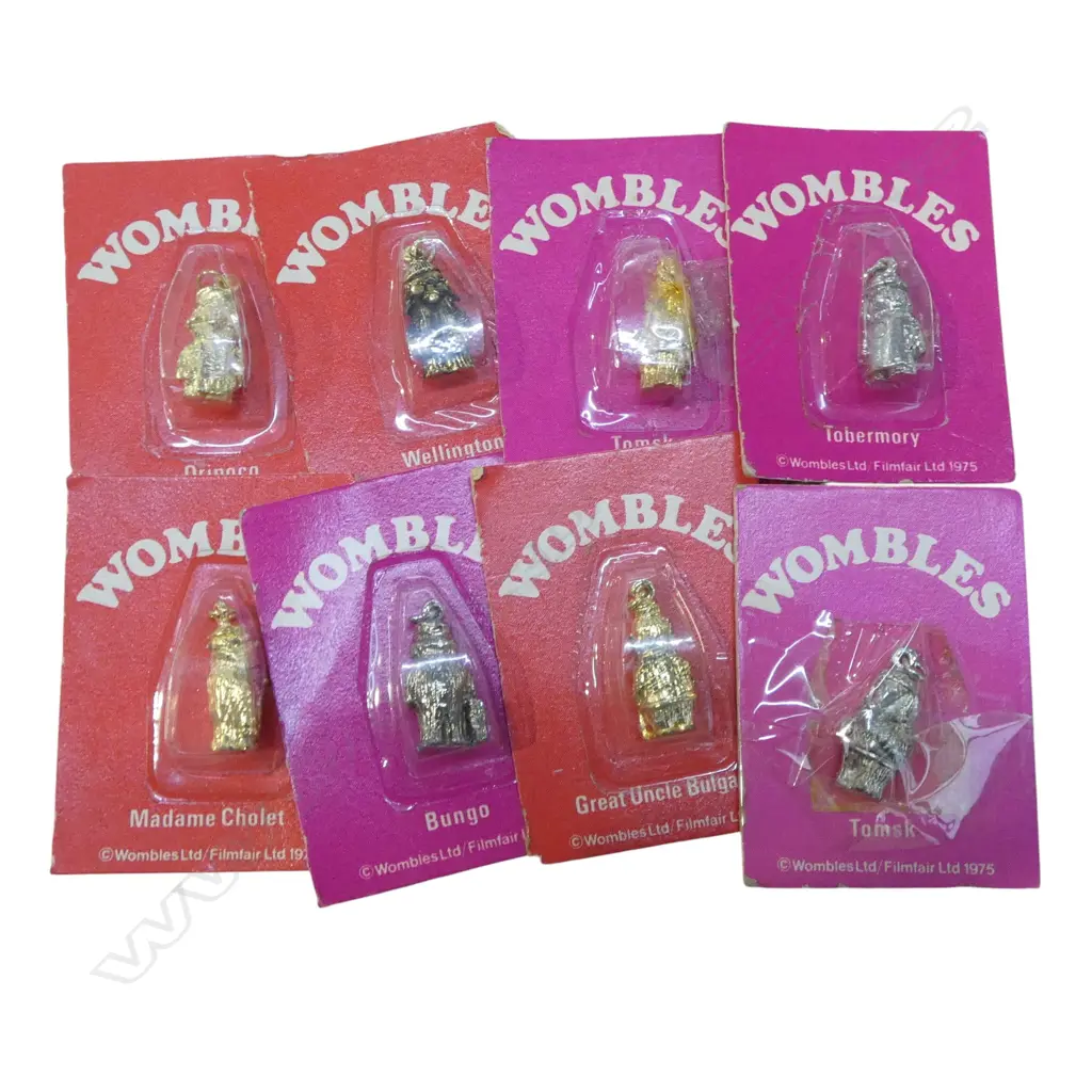 8 ORIGINAL 'WOMBLES' CHARMS in original packaging w card backing. 1 sellotaped closed  Image 1++