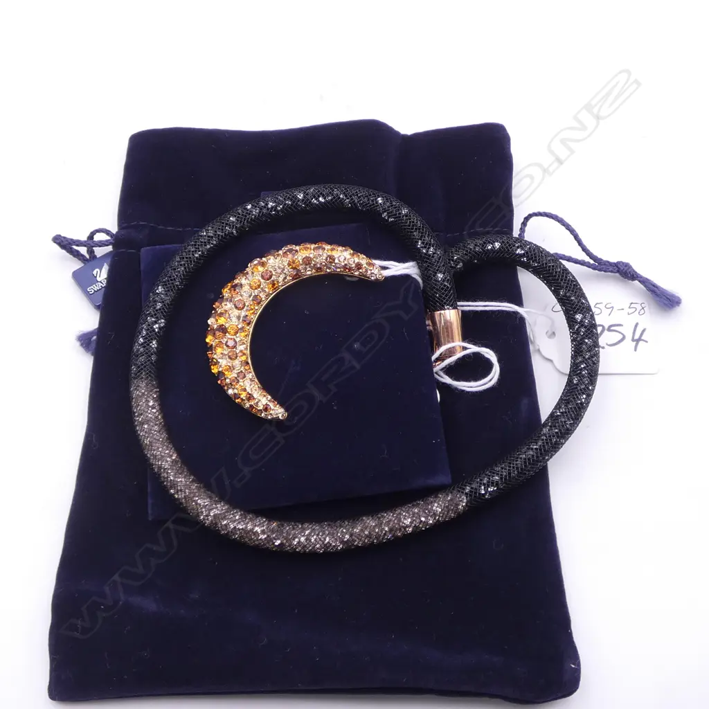SWAROVSKI CRYSTAL TUBE EVENING NECKLACE & GOLDEN BROOCH Image 1++