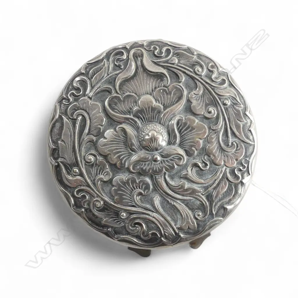 CONTINENTAL 800 SILVER POWDER COMPACT,  ART NOUVEAU DESIGN, INTERNAL MIRROR, stamped 800 & mark to rear, 122.35gm Image 1++