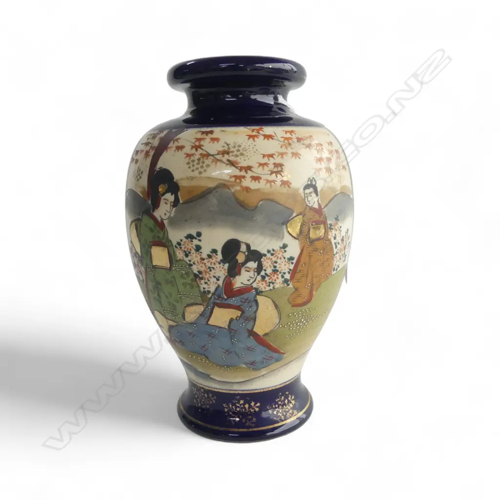 JAPANESE SATSUMA VASE, signed, H.220mm Image 1++