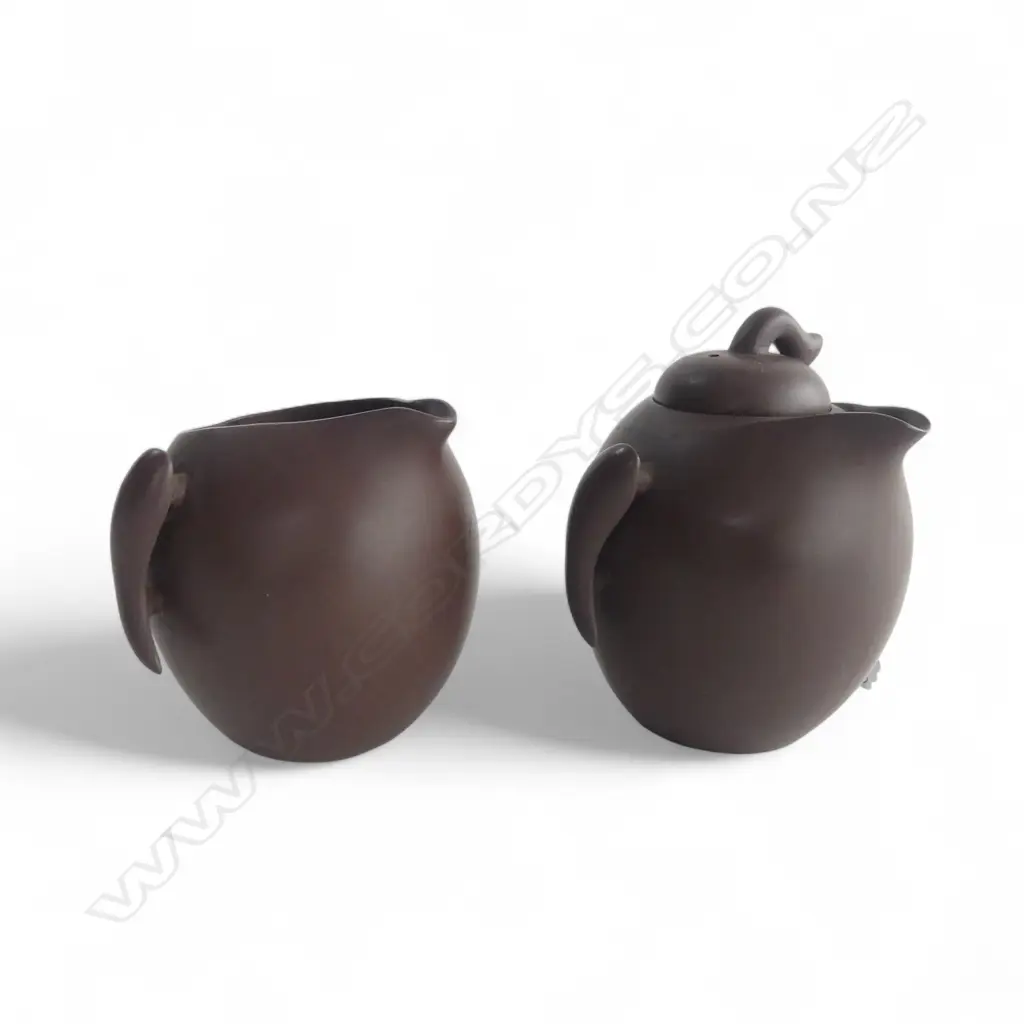 YIXING CLAY TEAPOT & JUG, H.90mm Image 1++
