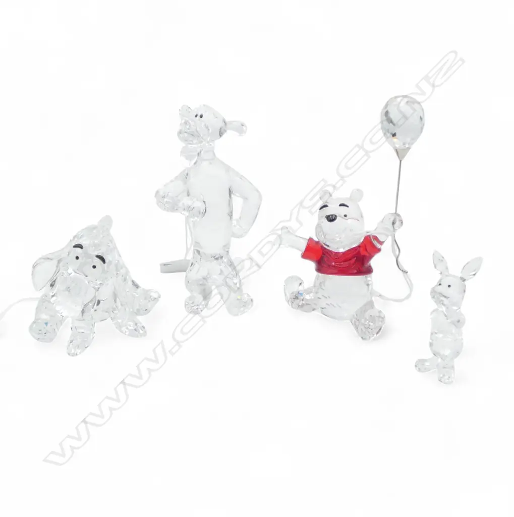 4 SWAROVSKI WINNIE THE POOH; WINNIE w. BALLOON H.110mm, PIGLET, EEYORE & TIGGER THE TIGER H.105mm all boxed Image 1++