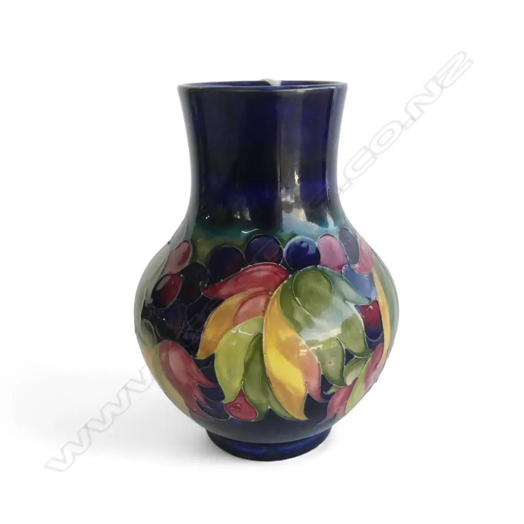 MOORCROFT LEAF & BERRY VASE H.210mm Image 1++