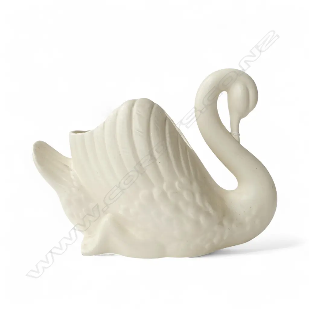 CROWN LYNN WHITE LGE SWAN VASE hairline crack to wing H.310mm Image 1++