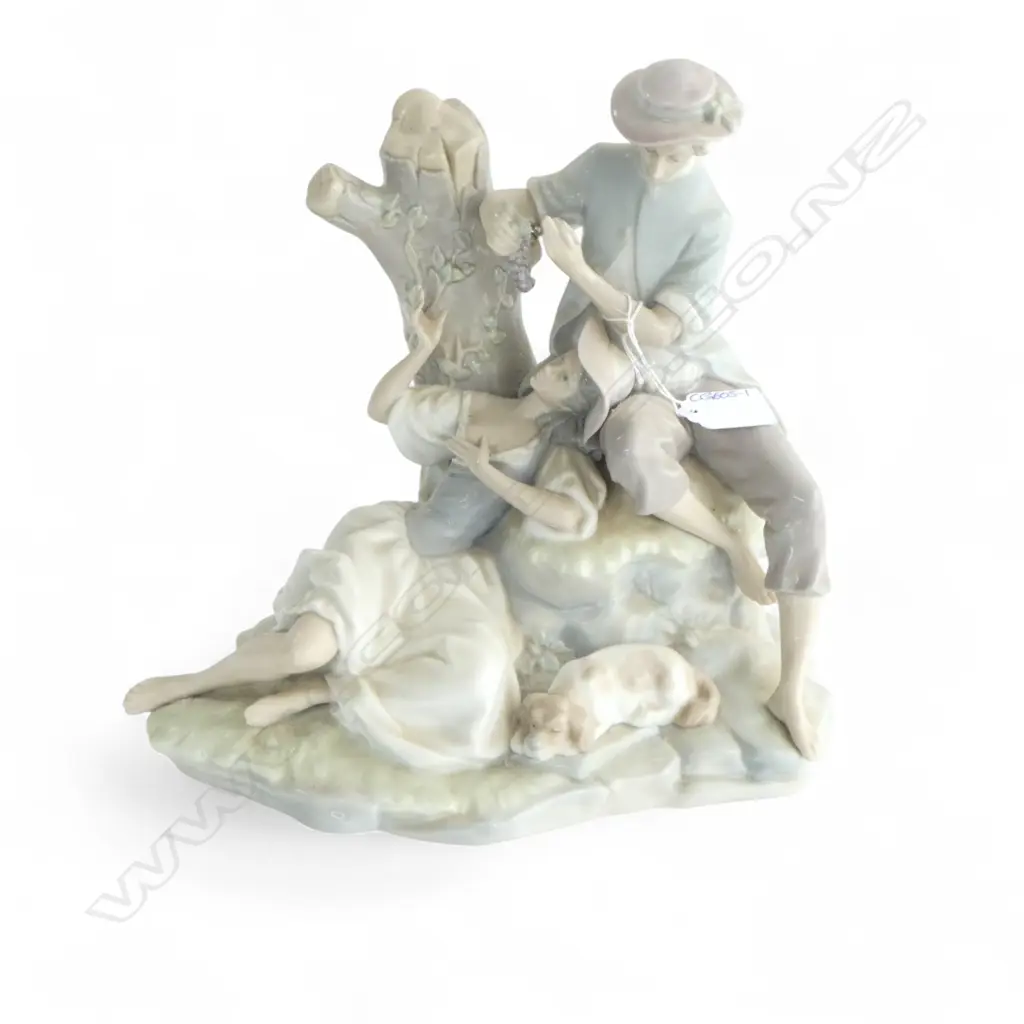 LLADRO ROMANTIC GROUP FIGURINE H.270mm Image 1++