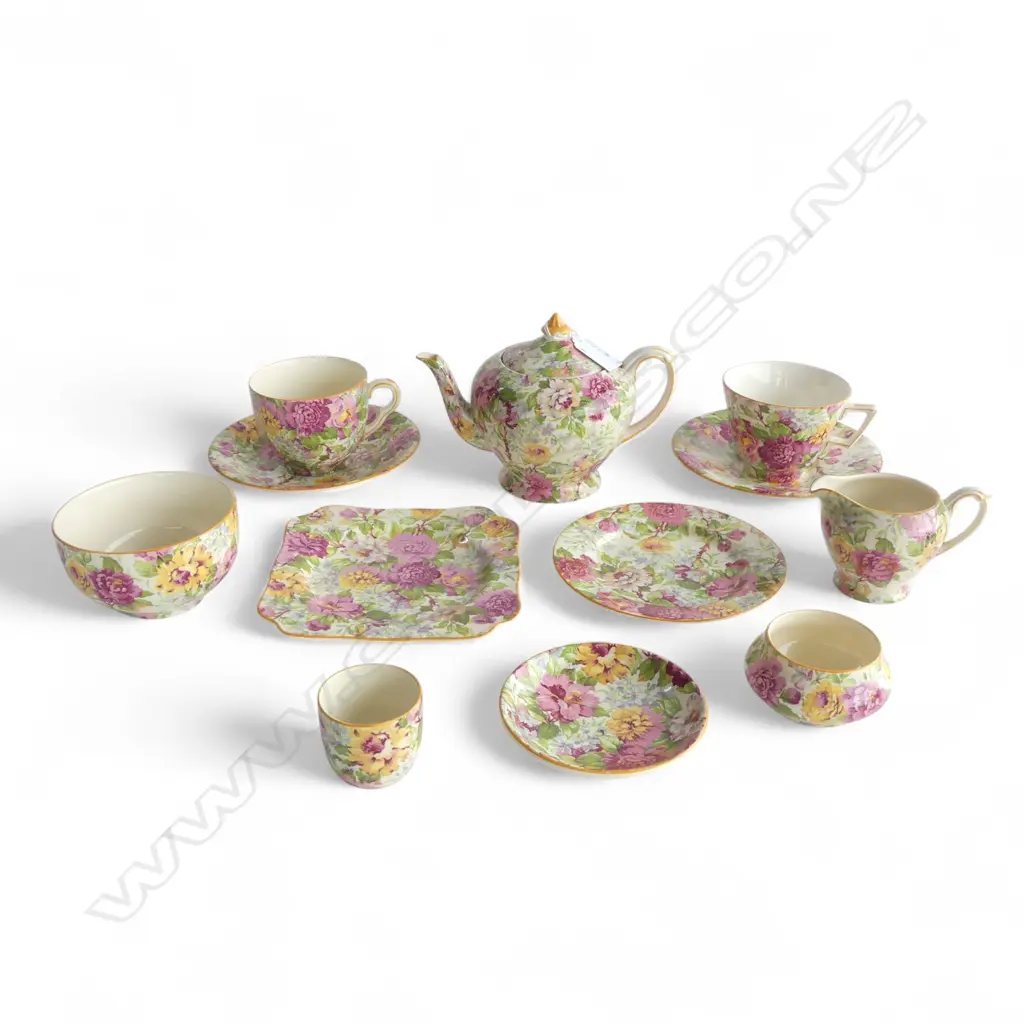 CROWN DUCAL TEAPOT & PART SET Image 1++