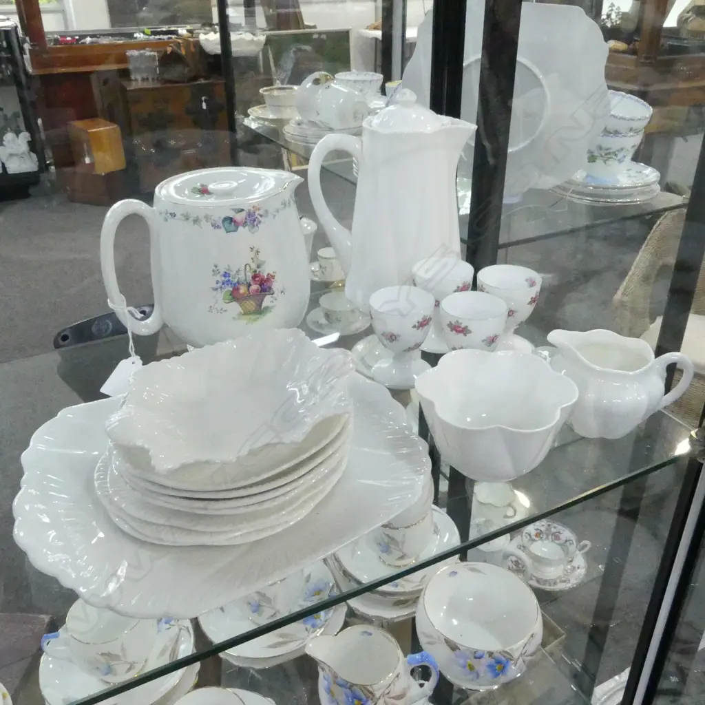 SHELLEY WHITE CHINA COFFEE POT C/SUGAR & DISHES WITH 4 SHELLEY EGG CUPS & WATER JUG Image 1++