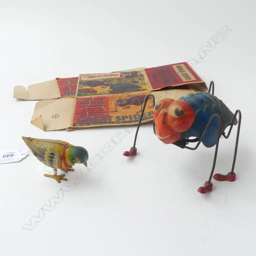2 VINTAGE WIND UP TOYS; GERMAN BIRD H.40mm + TRI-ANG MINIC LINES BROS. NZ GREAT SPIDER + 2 ORIG. BOXES Image 1++
