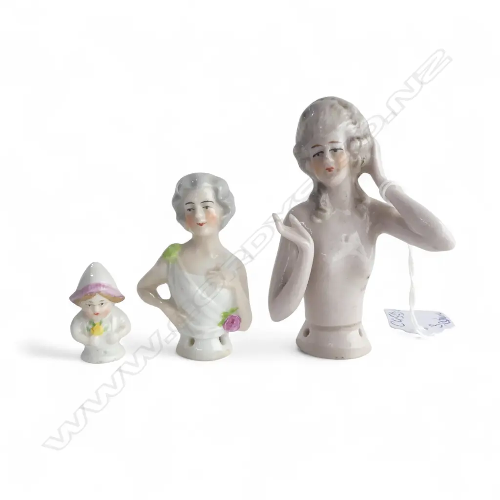 3 early 20thC pin cushion 'half dolls': graduating size tallest 85mm. Image 1++