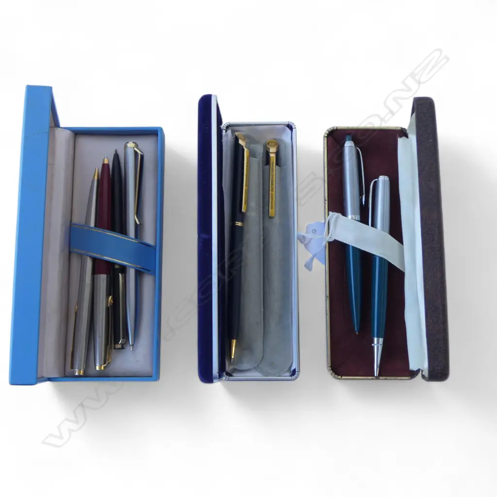 8 ASST. PENS IN 3 CASES Image 1++