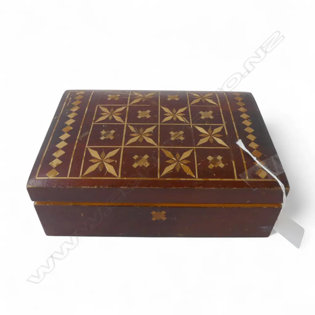 WORLD COIN COLLECTION, BOXED Image 1++