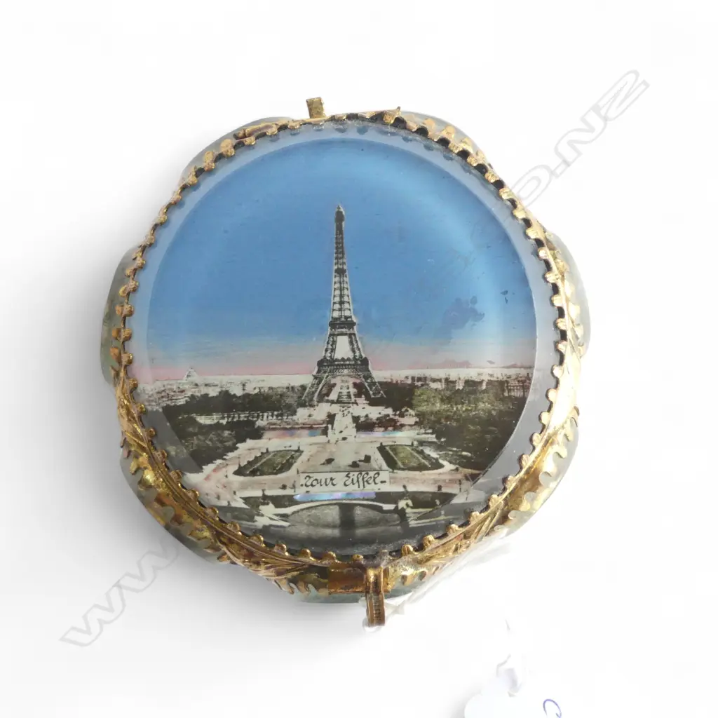 VINTAGE 'Tour Eiffel' GILT METAL & GLASS JEWEL BOX. Dia.90mm. Image 1++