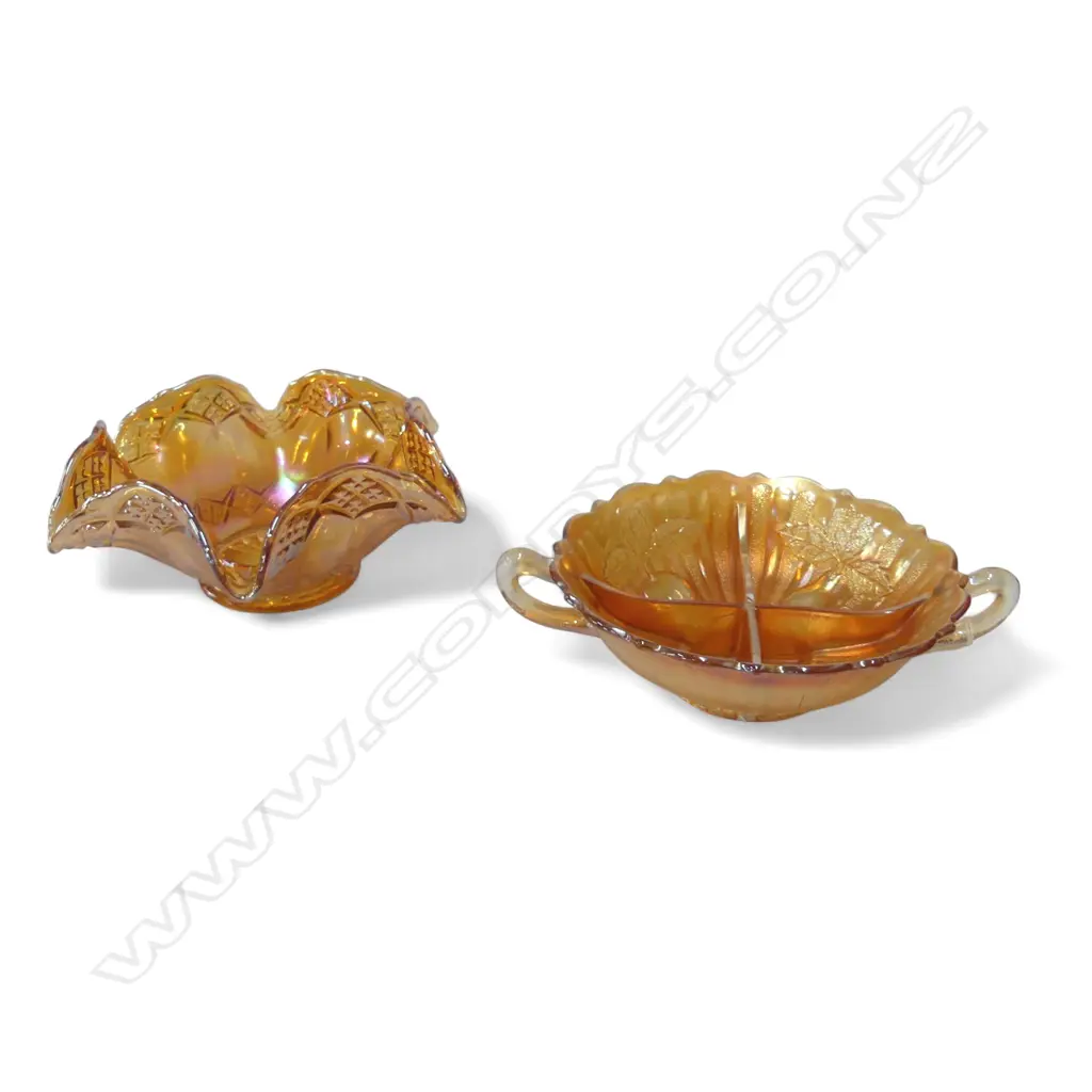 2 CARNIVAL GLASS DISHES W190mm Image 1++