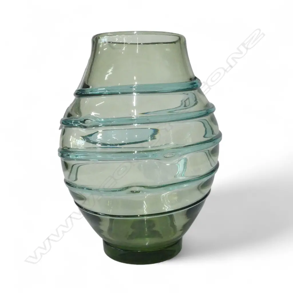 WHITEFRIARS GREEN GLASS VASE H.240mm Image 1++