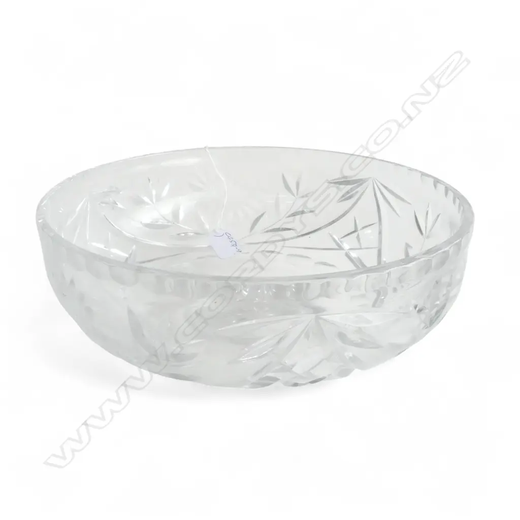 LRG CUT CRYSTAL BOWL, H.120mm Dia.290mm Image 1++