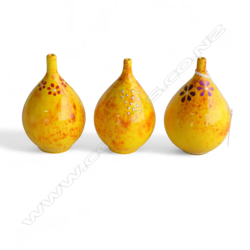 3 KEUM SUN LEE SML YELLOW VASES, H.90mm Image 1++