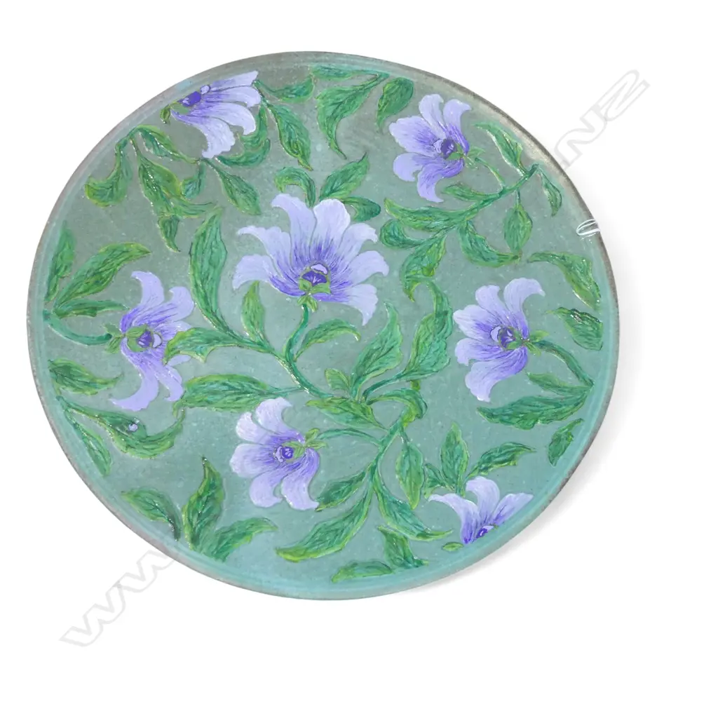 KEUM SUN LEE CHARGER HAND PAINTED PURPLE & GREEN FLORAL DESIGN, Dia.400mm Image 1++