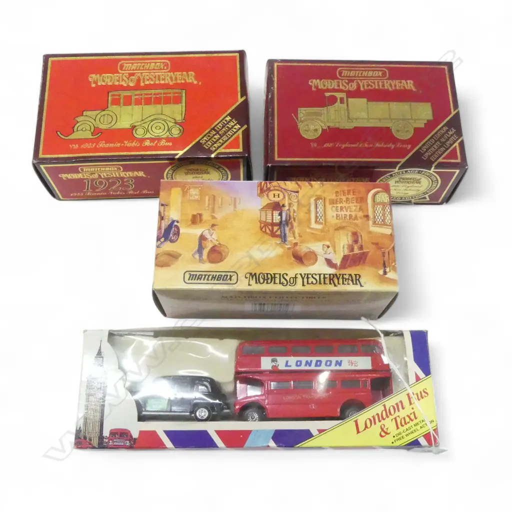 BOXED LONDON BUS & TAXI, BOXED MATCHBOX MODELS OF YESTERYEAR Image 1++