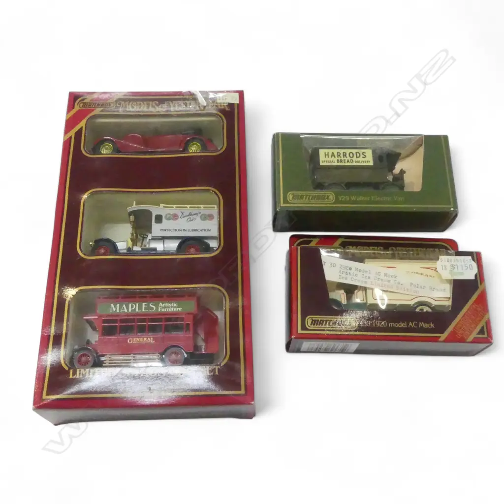 MATCHBOX MODELS OF YESTERYEAR GIFT SET + 2 BOXED Image 1++