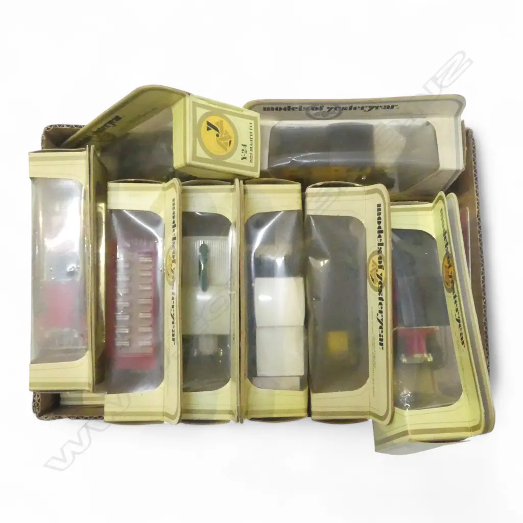 ASST. BOXED MODELS OF YESTERYEAR & DAYS GONE Image 1++