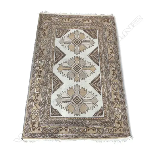 HAND KNOTTED WOOL PILE RUG 1550x1000mm some wear