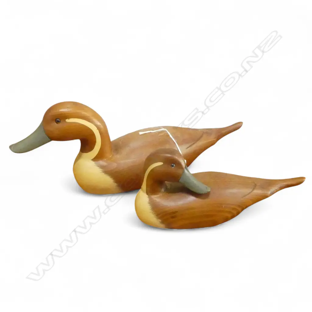 2 WOODEN DUCK DECOYS L.415mm Image 1++