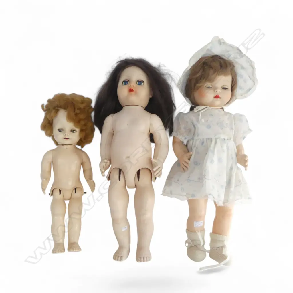 THREE VINTAGE DOLLS  Image 1++